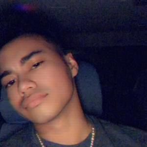 Meet your Posher, Kaena